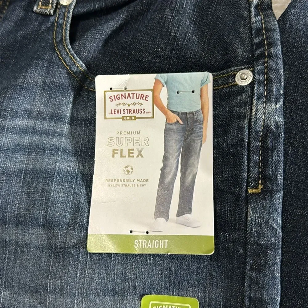 SIGNATRE by LEVI JEANS SIZE 16